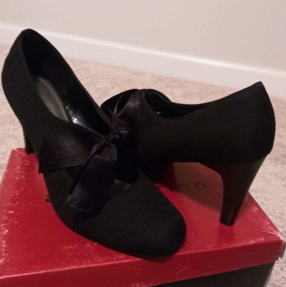 Black evening shoes